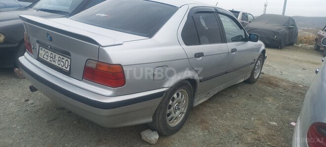 BMW 316 1993, 495,479 km - 1.6 l - Göygöl