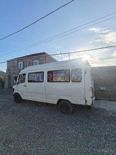 Mercedes 208 D 1990, 458,800 km - 2.3 л - Bakı