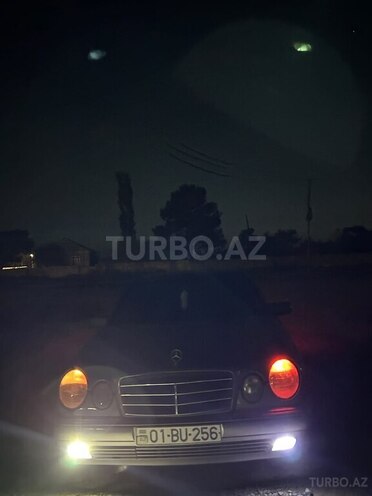 Mercedes E 230 1995, 333,699 km - 2.3 l - Neftçala