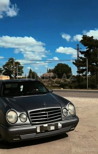 Mercedes E 230 1995, 333,699 km - 2.3 l - Neftçala