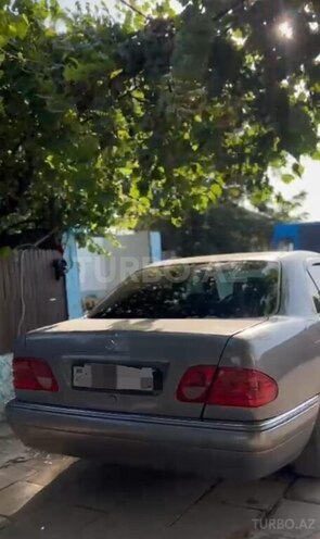 Mercedes E 230 1995, 333,699 km - 2.3 l - Neftçala