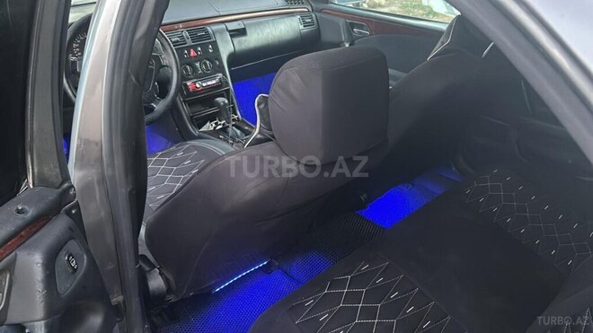 Mercedes E 230 1995, 333,699 km - 2.3 l - Neftçala