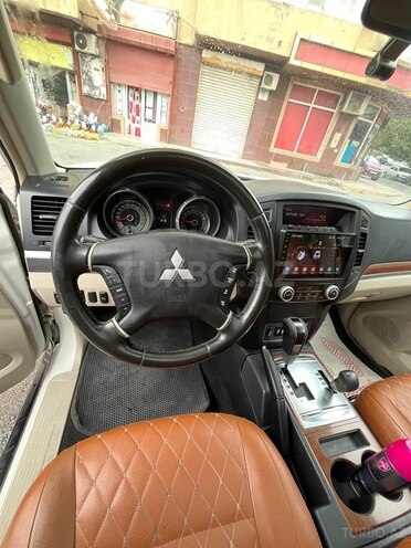 Mitsubishi Pajero 2007, 264,000 km - 3.0 l - Bakı