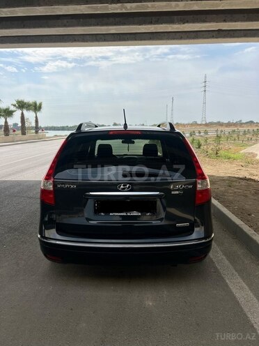 Hyundai i30 2009, 290,000 km - 1.6 l - Yevlax