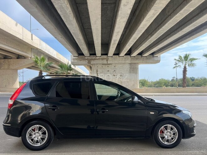 Hyundai i30 2009, 290,000 km - 1.6 l - Yevlax