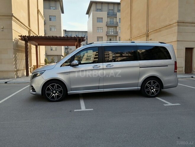 Mercedes V 250 2017, 287,000 km - 2.1 л - Bakı