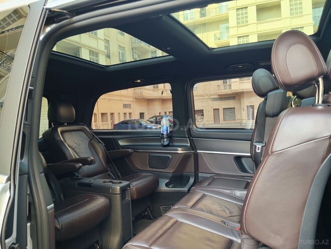 Mercedes V 250 2017, 287,000 km - 2.1 л - Bakı