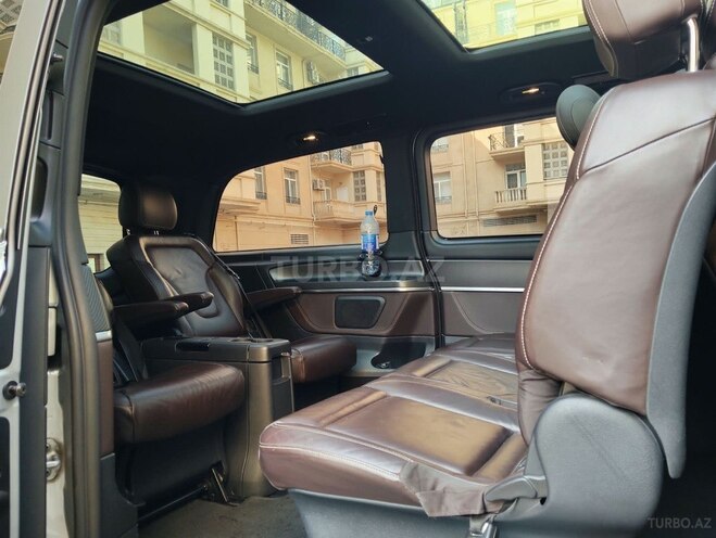 Mercedes V 250 2017, 287,000 km - 2.1 л - Bakı
