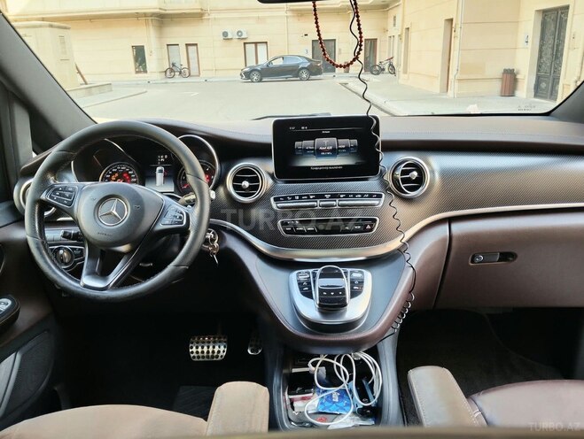 Mercedes V 250 2017, 287,000 km - 2.1 л - Bakı