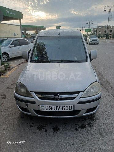 Opel Combo 2007, 250,000 km - 1.3 l - Quba