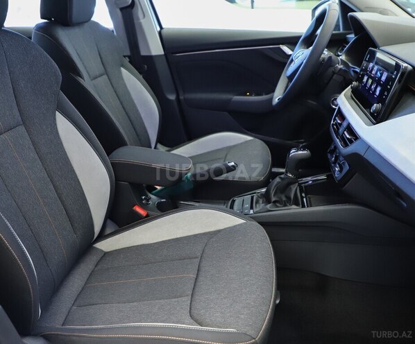 Skoda Kamiq 2024, 48,500 km - 1.0 l - Bakı