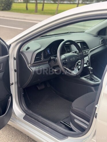 Hyundai Elantra 2018, 118,000 km - 2.0 l - Bakı