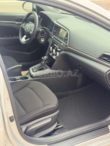 Hyundai Elantra 2018, 118,000 km - 2.0 l - Bakı