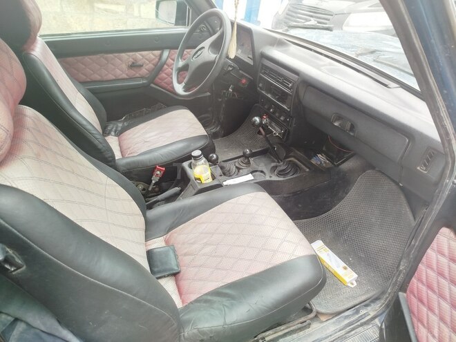 LADA (VAZ) Niva 2013, 200,000 km - 1.7 l - Qobustan