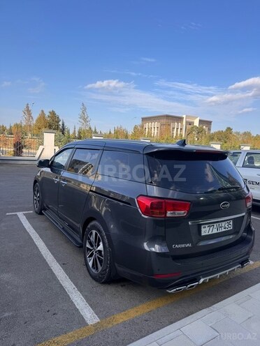 Kia Carnival 2016, 241,402 km - 2.2 l - Yevlax