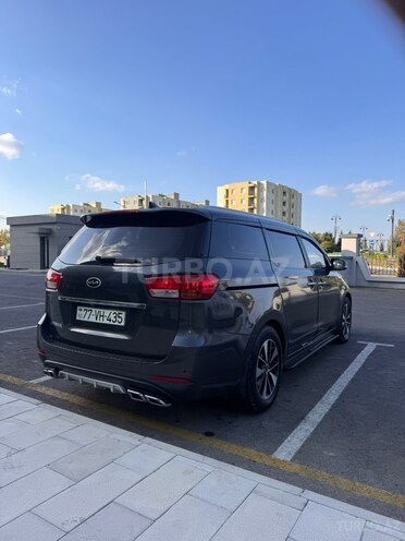 Kia Carnival 2016, 241,402 km - 2.2 l - Yevlax