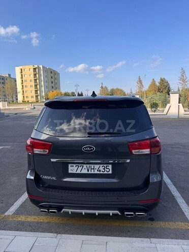 Kia Carnival 2016, 241,402 km - 2.2 l - Yevlax