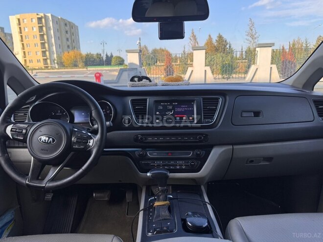 Kia Carnival 2016, 241,402 km - 2.2 l - Yevlax