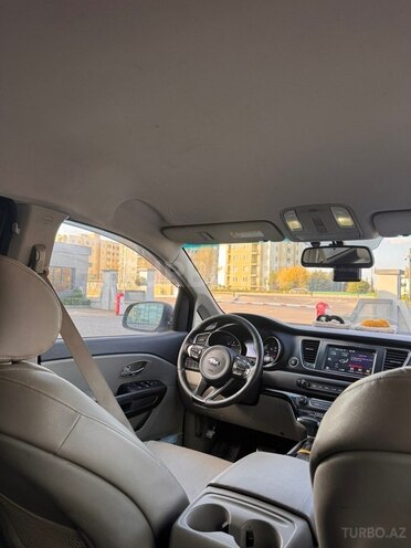 Kia Carnival 2016, 241,402 km - 2.2 l - Yevlax