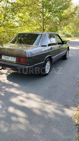 Mercedes 190 1991, 300,000 km - 2.0 l - Zaqatala