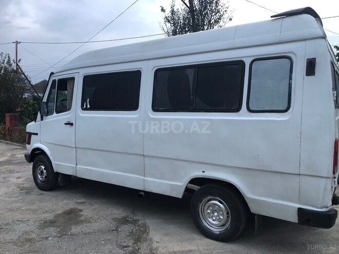Mercedes 208 D 1993, 295,000 km - 2.3 l - Astara