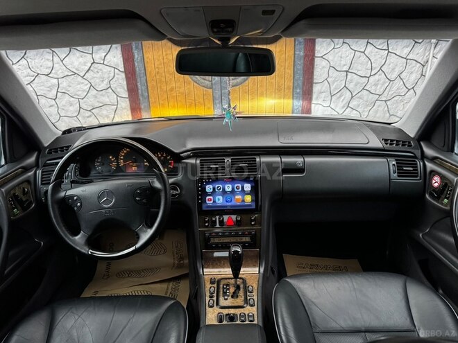 Mercedes E 240 2001, 248,000 km - 2.4 l - Saatlı