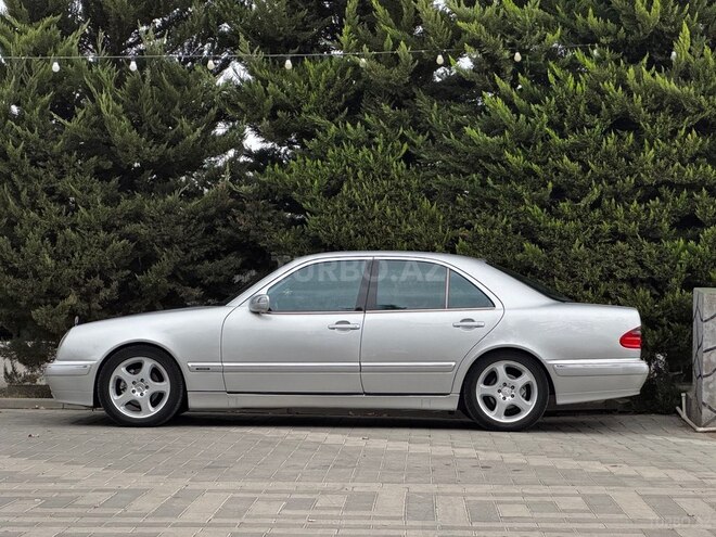 Mercedes E 240 2001, 248,000 km - 2.4 l - Saatlı