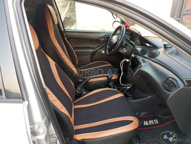 Ford Focus 2003, 250,000 km - 1.4 л - Bakı
