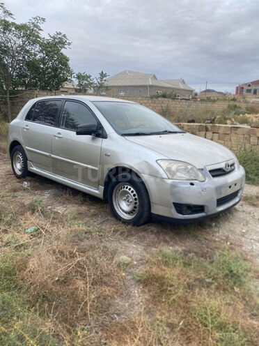 Toyota Corolla 2005, 300,000 km - 1.4 l - Bakı