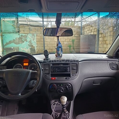 Kia Rio 2005, 300,000 km - 1.5 л - Yevlax