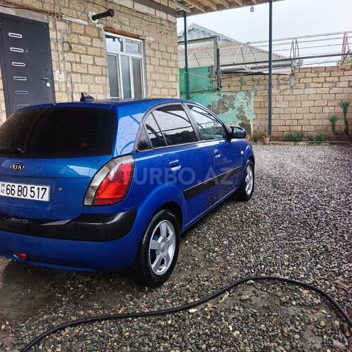 Kia Rio 2005, 300,000 km - 1.5 л - Yevlax