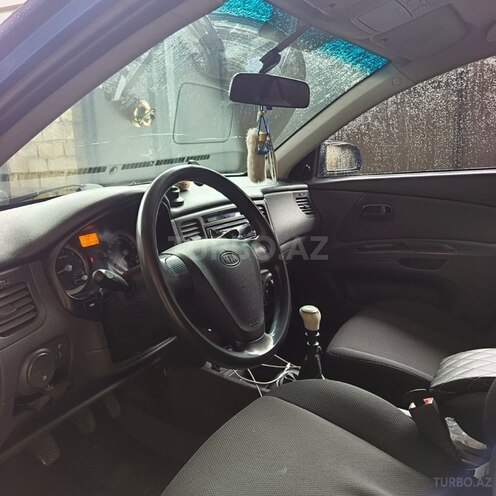 Kia Rio 2005, 300,000 km - 1.5 л - Yevlax