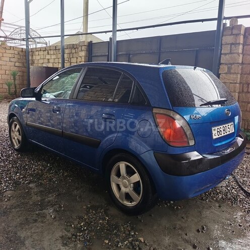 Kia Rio 2005, 300,000 km - 1.5 л - Yevlax