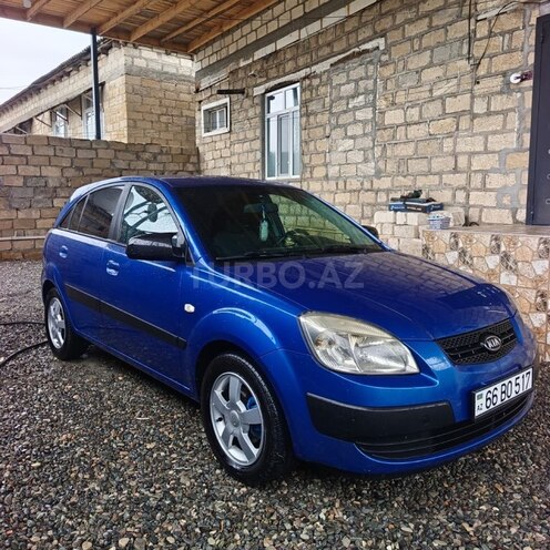 Kia Rio 2005, 300,000 km - 1.5 л - Yevlax