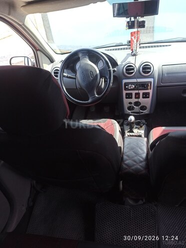 Dacia Logan 2008, 290,000 km - 1.4 л - Naxçıvan