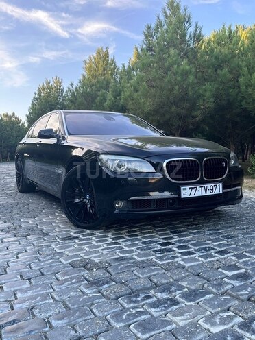 BMW 750 2010, 197,000 km - 4.4 л - Bakı