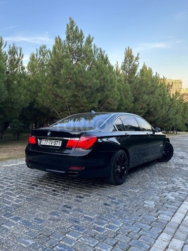 BMW 750 2010, 197,000 km - 4.4 л - Bakı