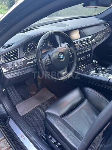 BMW 750 2010, 197,000 km - 4.4 л - Bakı