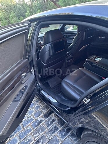 BMW 750 2010, 197,000 km - 4.4 л - Bakı