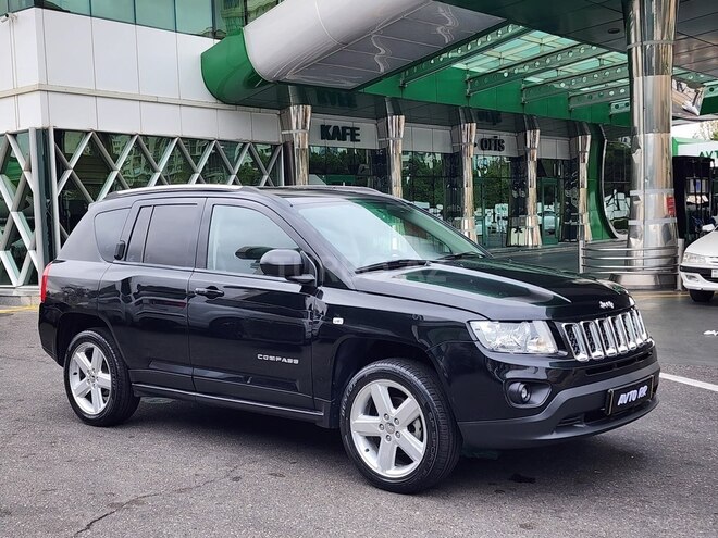 Jeep Compass 2012, 147,000 km - 2.4 л - Bakı