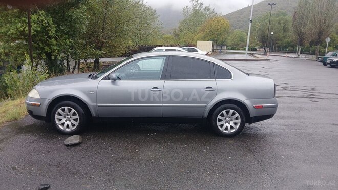 Volkswagen Passat 2001, 587,410 km - 2.8 l - Ağdaş