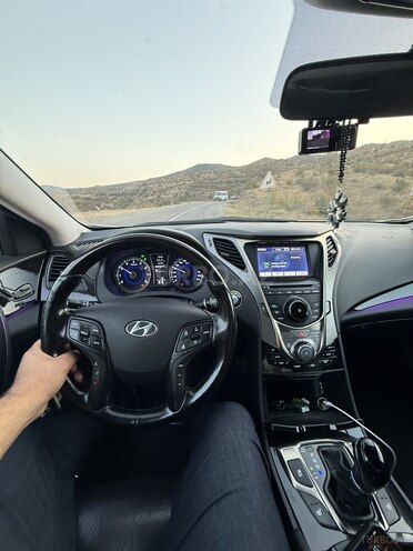Hyundai Grandeur 2012, 259,000 km - 2.4 л - Astara