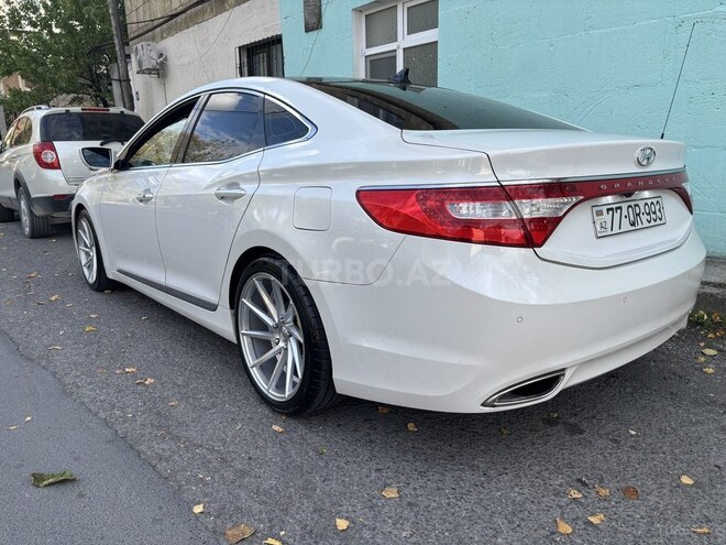 Hyundai Grandeur 2012, 259,000 km - 2.4 л - Astara