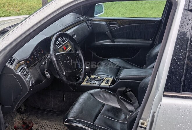 Mercedes E 200 1998, 315,000 km - 2.0 л - Bakı