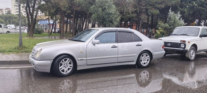 Mercedes E 200 1998, 315,000 km - 2.0 л - Bakı