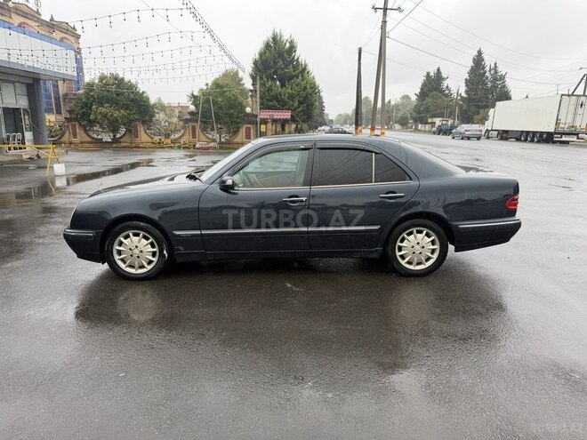 Mercedes E 270 2000, 380,546 km - 2.7 l - Bakı