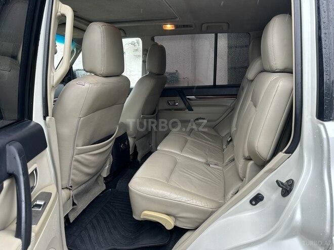 Mitsubishi Pajero 2007, 206,000 km - 3.0 l - Bakı