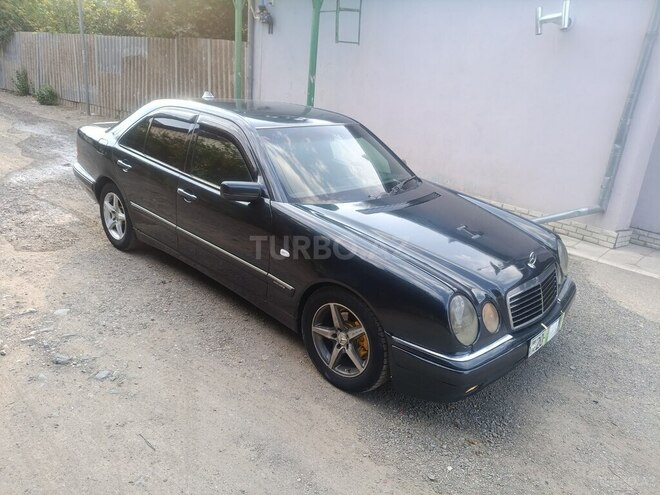Mercedes E 220 1999, 556,021 km - 2.2 l - Ağstafa