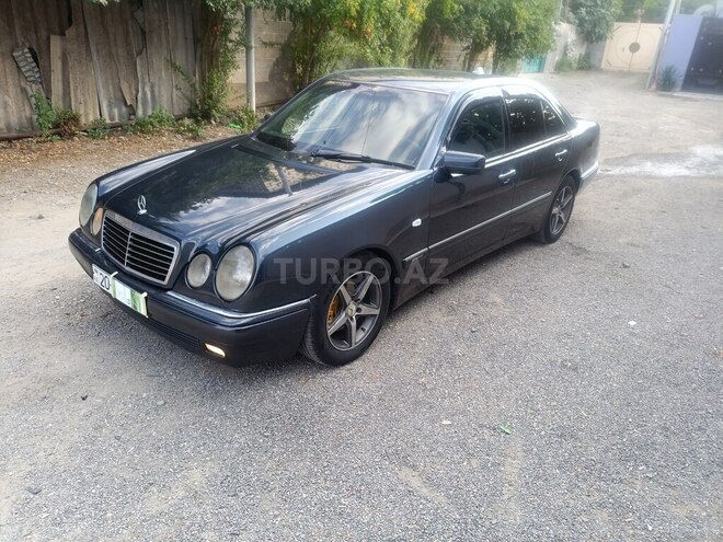 Mercedes E 220 1999, 556,021 km - 2.2 l - Ağstafa