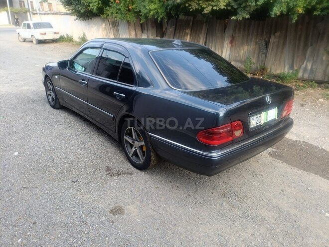 Mercedes E 220 1999, 556,021 km - 2.2 l - Ağstafa
